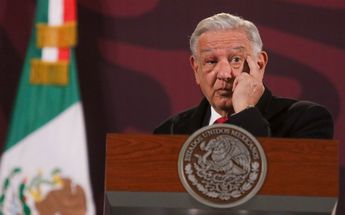 AMLO durante su Mañanera con el ojo hinchado / Cuartoscuro.