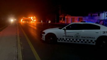 Bloqueos y quema de autos en carreteras de Zacatecas