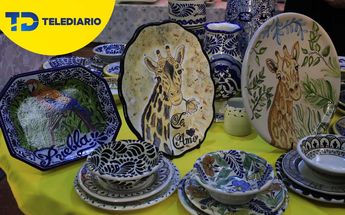 Platos de talavera con la imagen de la jirafa Benito / Andrés Lobato