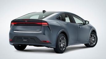 Para mejorar aún más sus prestaciones, la nueva generación incorpora el sistema de seguridad más avanzado de la industria: Toyota Safety Sense.