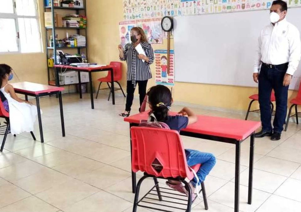 Dejan clases presenciales de manera voluntaria en NL