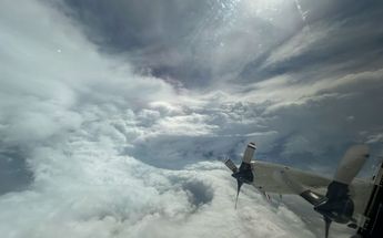 Beryl │ @NOAA_HurrHunter