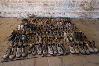 Zapatos y zapatillas de todas las tallas dan muestra de las cientos de víctimas que han muerto en Teuchitlán, Jalisco / Agencia Cuartoscuro