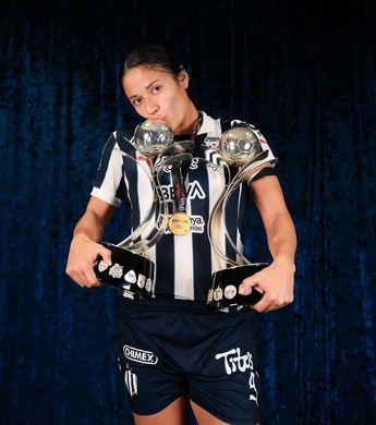Rebeca Bernal, leyenda de Rayadas