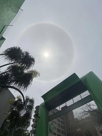 Enorme círculo en el cielo alarma en Monterrey | Especial