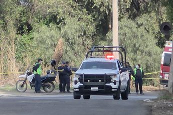 Elementos policiacos confirmaron el hallazgo, aunque sin lograr identificar a las víctimas / Agencia Es Imagen