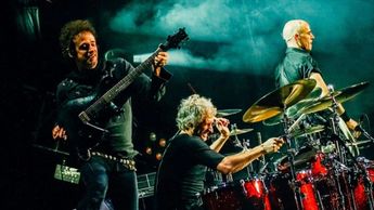 Soda Stereo está formada por Gustavo Cerati, Charly Alberti y Zeta Bosio | Billboard