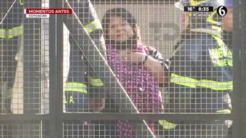 Mujer queda atorada en elevador del Metrobús | Especial
