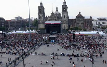 Cientos de fanáticos de Rosalía /Ariel Ojeda
