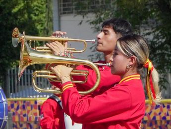Trompetas, saxofones y una comitiva de danza acudirá al viaje a Europa como parte de la comitiva poblana / Facebook: Soles Marching Band