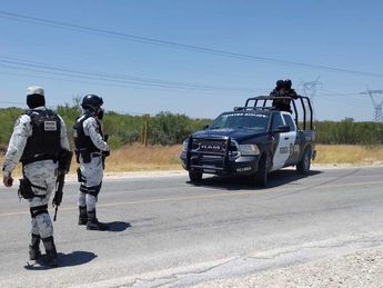 Autoridades federales y estatales acudieron al sitio de los hechos. | Agustín Martínez