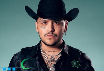Nodal reaparece con la cara limpia de tatuajes.