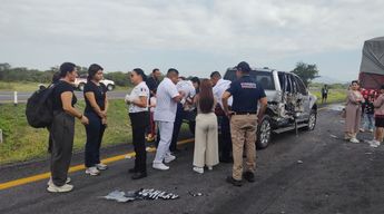 Las personas lesionadas tras el accidente recibieron atención prehospitalaria en el sitio