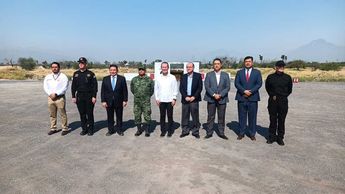 Autoridades estatales y federales estuvieron presentes durante la incineración. | Fabricio Gallegos