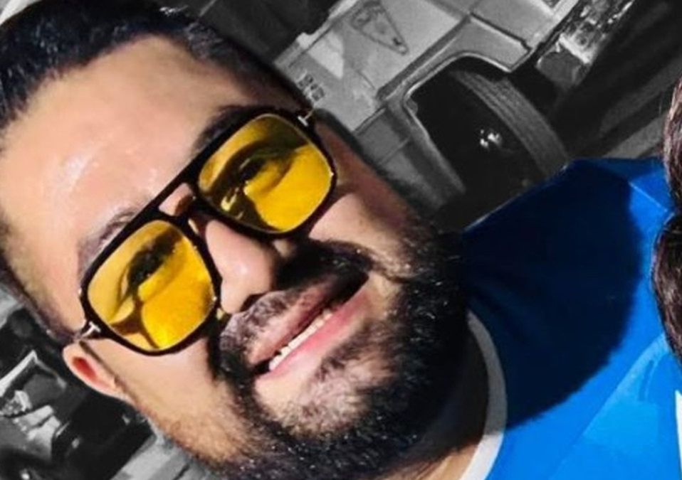 Rodrigo Mondragón fue sometido por agredir física y verbalmente a elementos de seguridad del estadio. / Cortesía