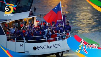 Embarcación de Samoa durante la inauguración de París 2024 / Reuters