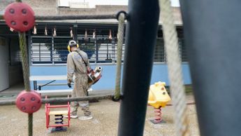La fumigación se extiende a espacios como las escuelas. | Secretaría de Salud Jalisco