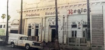 Casa de Isauro Martínez como Productos Helados Regios.