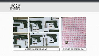 Armas aseguradas por la Fiscalía de Puebla a los presuntos delincuentes de El Loco Téllez / Fiscalía de Puebla