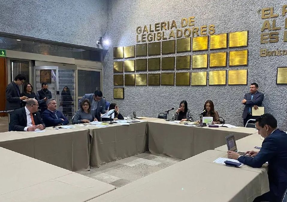 Congreso de NL avala declaratoria de procedencia contra Javier Navarro