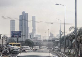 Edificios de Puebla cubiertos por nube de ceniza