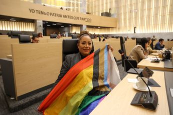 Gabriela Chumacero dsde su curul como la primera diputada trans en Puebla / Agencia Es Imagen