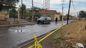 Camioneta baleada en Tlajomulco / Juan Carlos Munguía