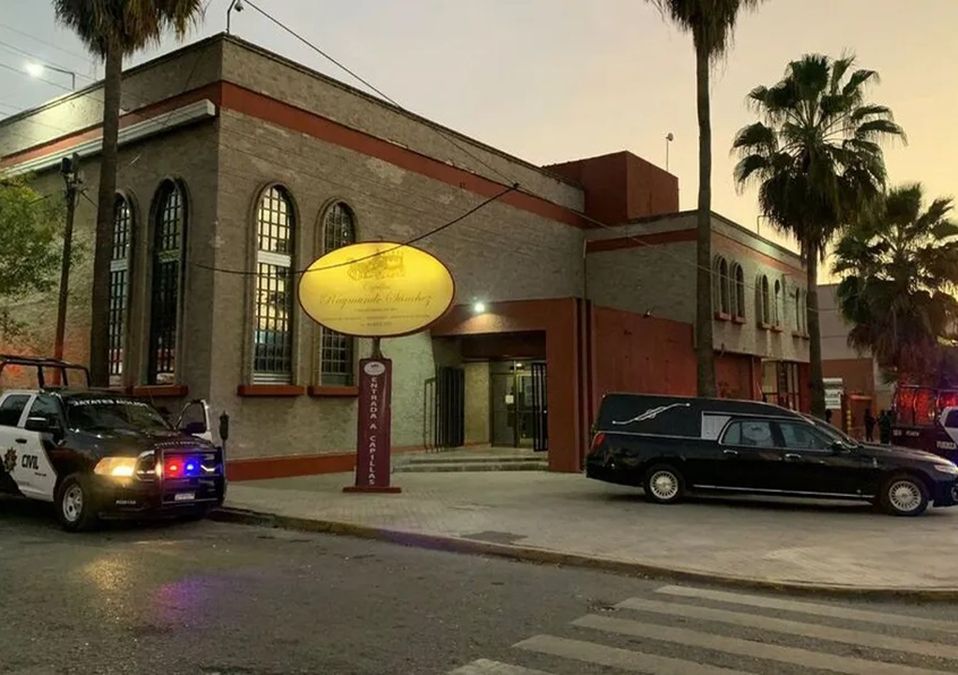 Velan a policías fallecidos tras enfrentamiento en Salinas Victoria