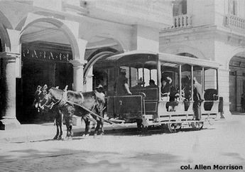 Puebla con tranvía de mulas / Colección Allen Morrison
