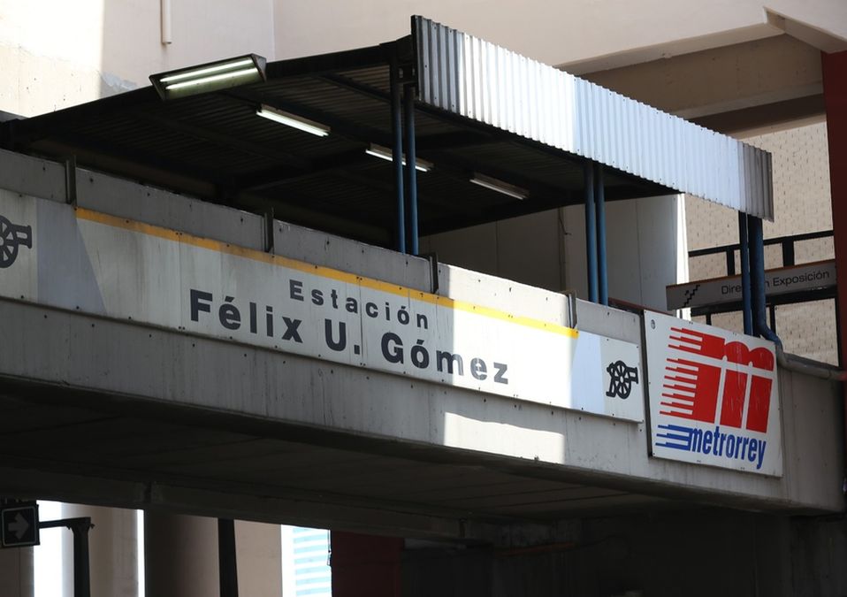 Estación Félix U. Gómez de Metrorrey / Raúl Palacios