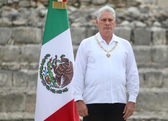 El presidente cubano portando la orden del Águila Azteca en forma de collar. | Ariel Ojeda