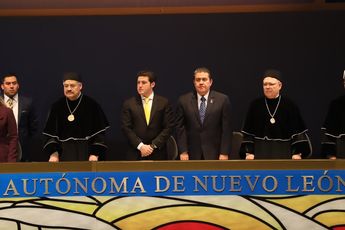El gobernador de Nuevo León, Samuel García acompañó al rector de la UANL. | Roberto Alanís