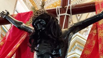 Durante la octava de la fiesta del Señor del Calvario se hace una procesión por los barrios de Tlacotepec de Benito Juárez | Andrea Guzmán