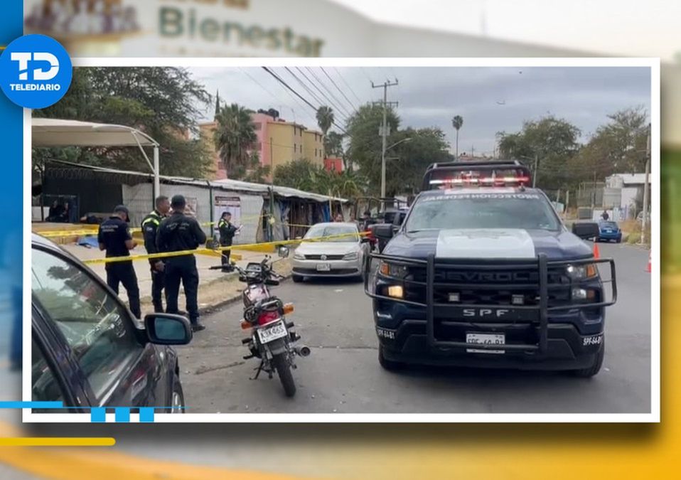 El área de estacionamiento de banco fue acordonado para las revisiones. | Telediarios Especial
