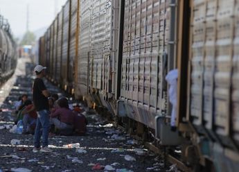 Migrantes en tren de carga | Especial