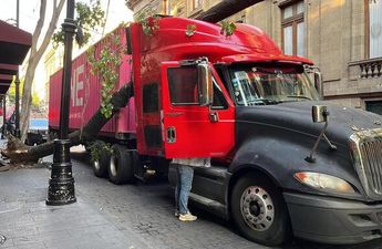 Al lugar llegaron servicios de emergencia, entre ellos bomberos y personal de Obras del Gobierno/ Ramón Ramírez