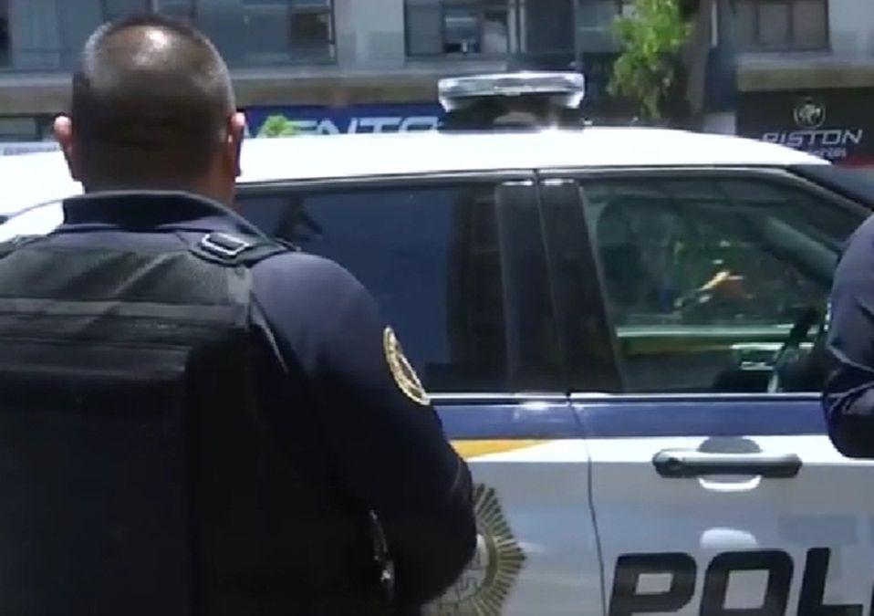 El sujeto rompió los cristales tras invadir departamento en Insurgentes | Telediario