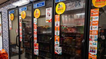 Las tiendas Oxxo en el municipio de Puebla tienen permitido vender alcohol hasta las 00:00 horas | Es Imagen