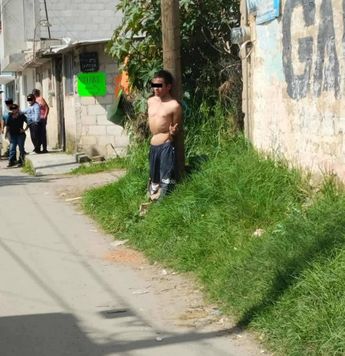 Así quedó el presunto ladrón en Amozoc tras ser sometido por vecinos / Especial