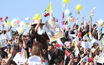Fieles católicos recibieron con fervor al Papa Benedicto XVI en Guanajuato en 2012 / Héctor Téllez