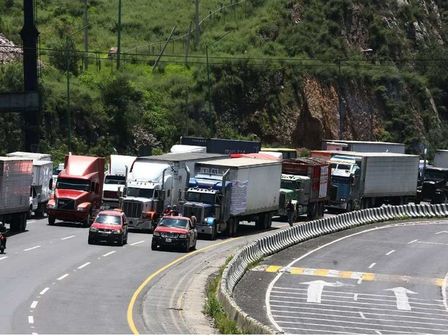 Conoce AQUÍ las últimas noticias sobre la Autopista México-Querétaro, una de las vías más transitadas y estratégicas del país.