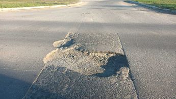 Los baches se encuentran en ambos sentidos de circulación. | Fabricio Gallegos