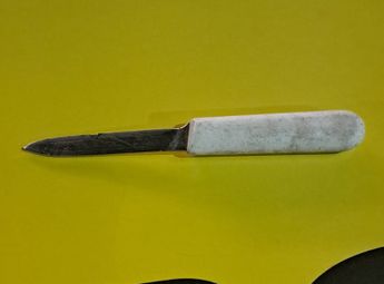 Cuchillo decomisado al presunto asaltante. | Cortesía
