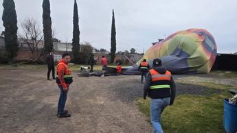 Autoridades de Edomex acudieron al punto para realizar el retiro y atender a pasajeros. | Juan Camacho