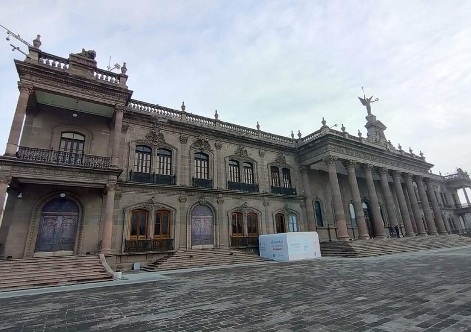El Palacio de Gobierno amaneció con la vigilancia habitual de cuerpos de seguridad. | Agustín Martínez