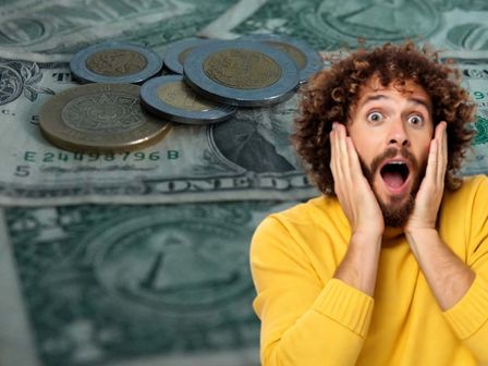 El valor del dólar varia diariamente en México debido a los movimientos en los bancos | Cuartoscuro | Freepik