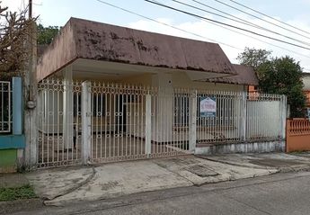 Niña aparece detrás de un pilar en una casa en venta en Veracruz | Facebook