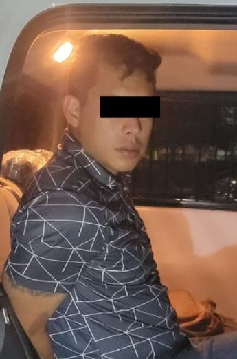 La detención de Santiago Alonso J de 24 años de edad ocurrió en la colonia Residencial Puerta de Hierro. | Cortesía