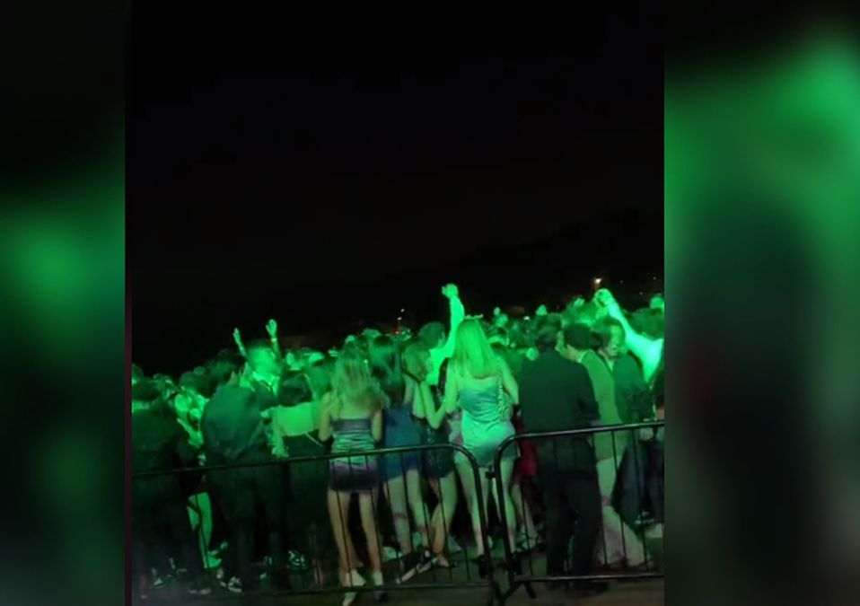 Jóvenes de Estdos Unidos 'enloquecieron' al ecuchar "La Chona"