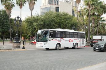 Camión en Palacio de Gobierno / Especial